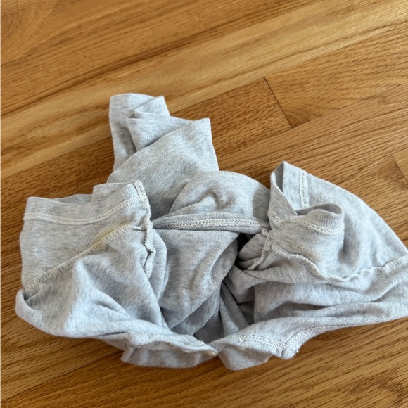 Brandy Melville light grey button top crop top - Picture 5 of 5